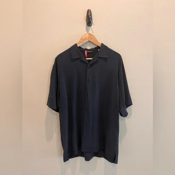 Tommy Bahama Button Up - Picture 2 of 4